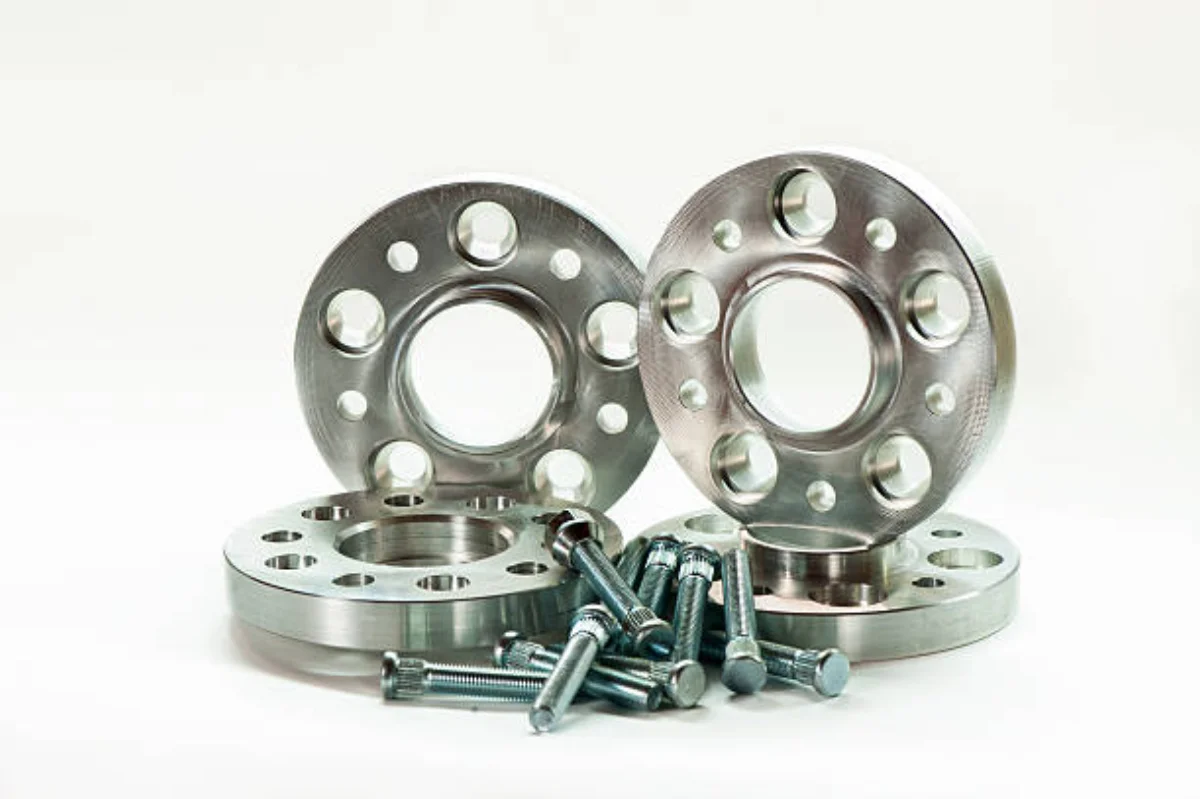 Stud Bolts - Fasteners for Flanges and Pipe Connections